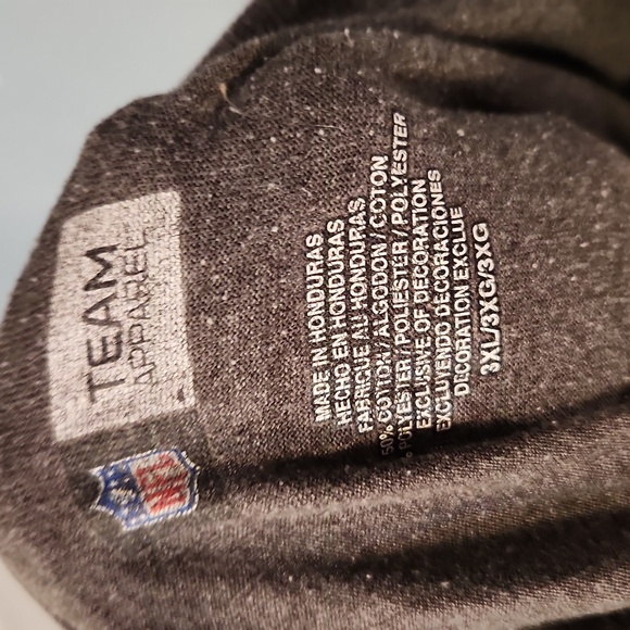 NFL Team Apparel Broncos Football Distressed Grunge Destroyed Sleeveless Shirt - Picture 9 of 9